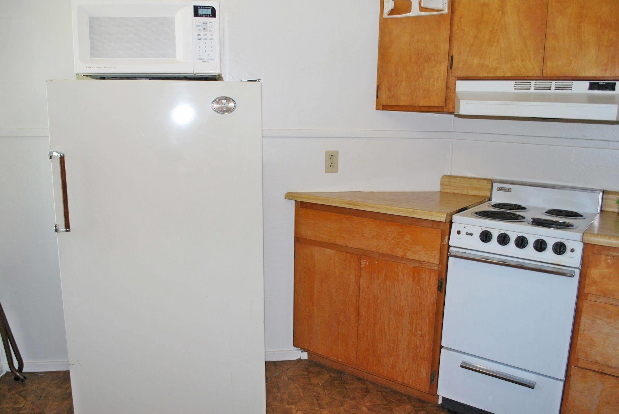 Oregon Motel 8&RV Park Klamath Falls Exterior foto